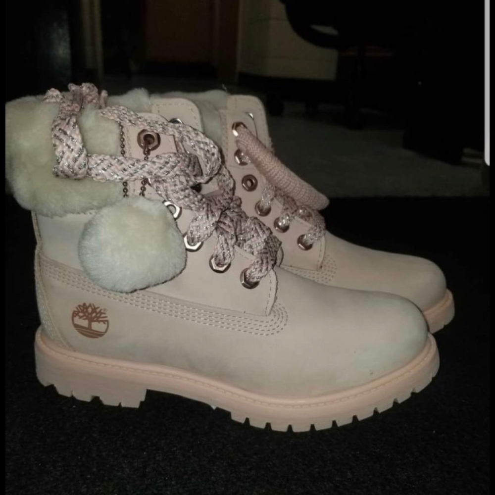 Brand new, never worn!!